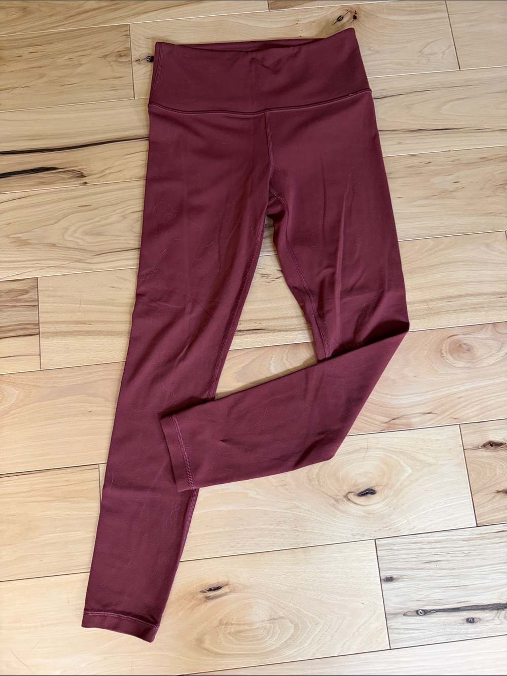 Athleta brick red three-quarter leggings
